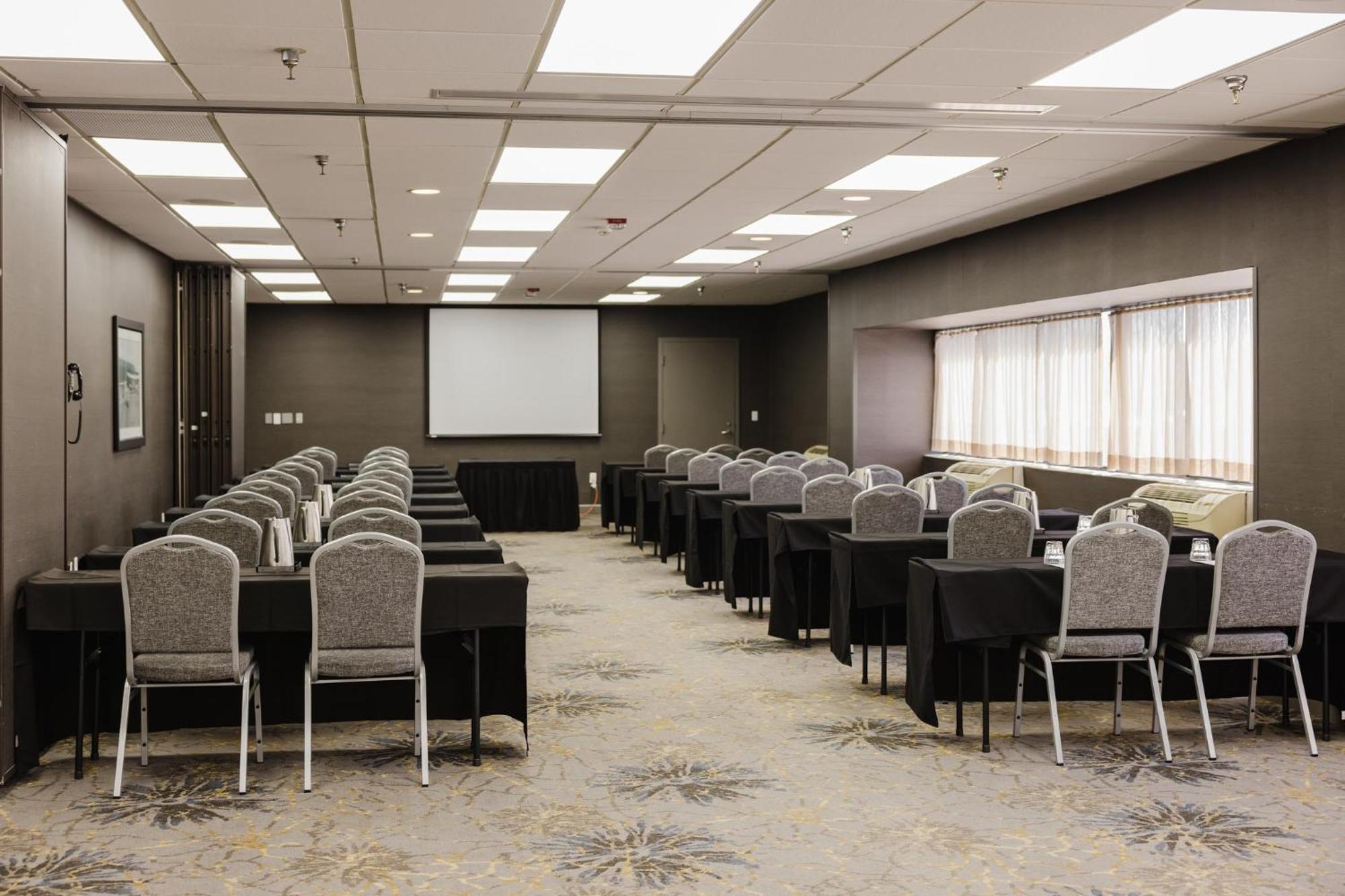 Crowne Plaza Suites Msp Airport - Mall Of America By Ihg Блумингтон Экстерьер фото
